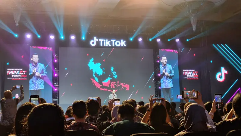 CEO TikTok Shou Zi Chew di ajang TikTok Southeast Asia Impact Forum 2023 di Jakarta. Liputan6.com/Giovani Dio Prasasti