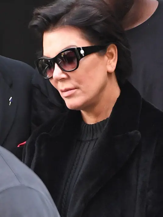 Mencegah kekhawatiran itu menjadi nyata, tersiar kabar Kardashian  bersaudara akan melakukan sebuah perubahan saat mereka di depan umum. Mereka akan menggunakan jasa pengawal dimanapun mereka berada. (AFP/Bintang.com)