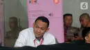 Direktur PT Angkasa Pura Propertindo (APP) Wisnu Raharjo menunggu untuk menjalani pemeriksaan di Gedung KPK, Jakarta, Senin (7/10/2019). Wisnu Raharjo diperiksa sebagai saksi kasus dugaan suap proyek pengadaan pekerjaan baggage handling system (BHS) di 6 bandara. (merdeka.com/Dwi Narwoko)