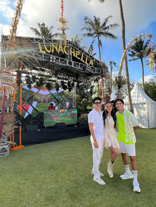 <p>&ldquo;LUNACHELLA! Selamat ulang tahun untuk orang yang paling baik dan juga paling rendah hati yang pernah aku temui! Kami mencintaimu hingga ke bulan, @lunamaya,&rdquo; tulis Vidi Aldiano membagikan beberapa potretnya. [Instagram/mrsayudewi]</p>