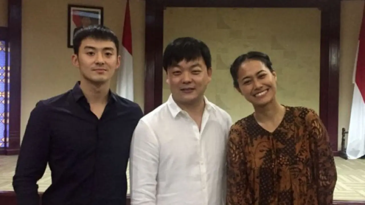 Shen Hao, sutradara Wang Yiming, dan Putri Ayudya