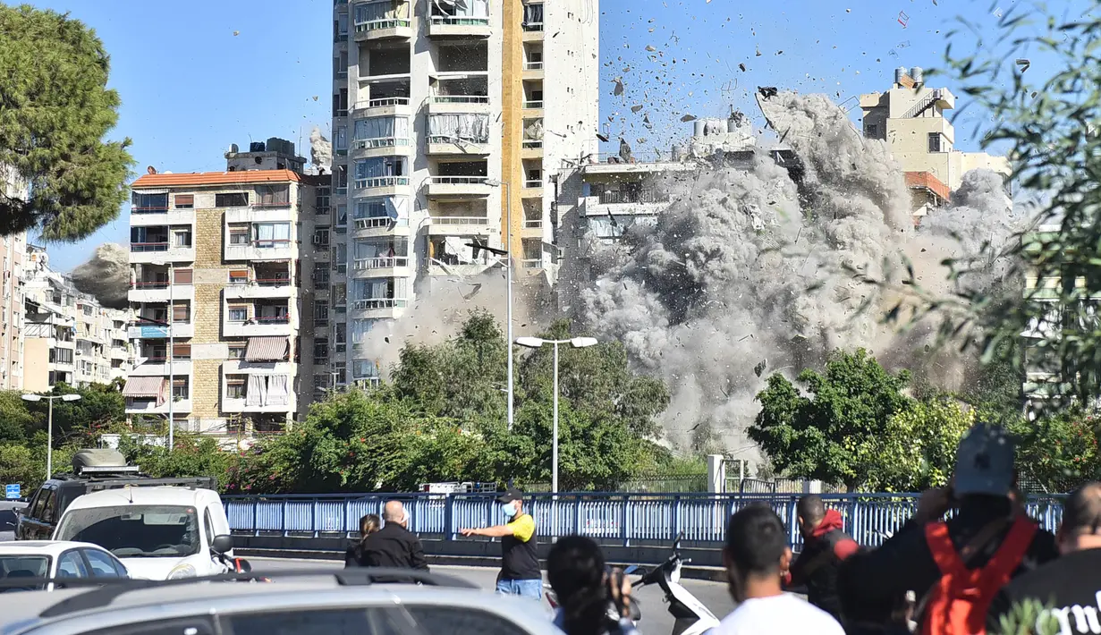 Militer Israel mengklaim, gedung tersebut digunakan oleh milisi Hizbullah. (Fadel ITANI/AFP)