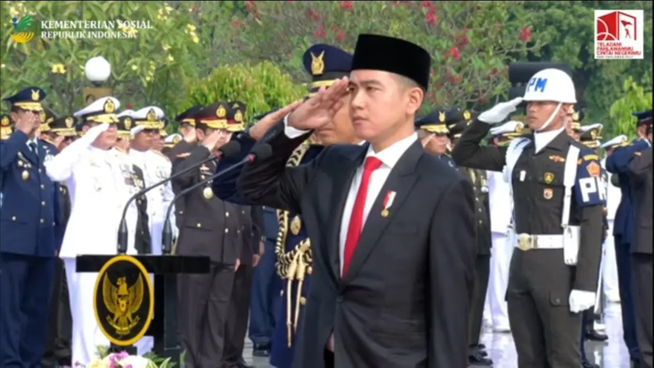 Hari Pahlawan 2024, Mensos Saifullah Yusuf Dampingi Wapres Gibran Pimpin Upacara Ziarah Pahlawan Nasional di TMP Kalibata