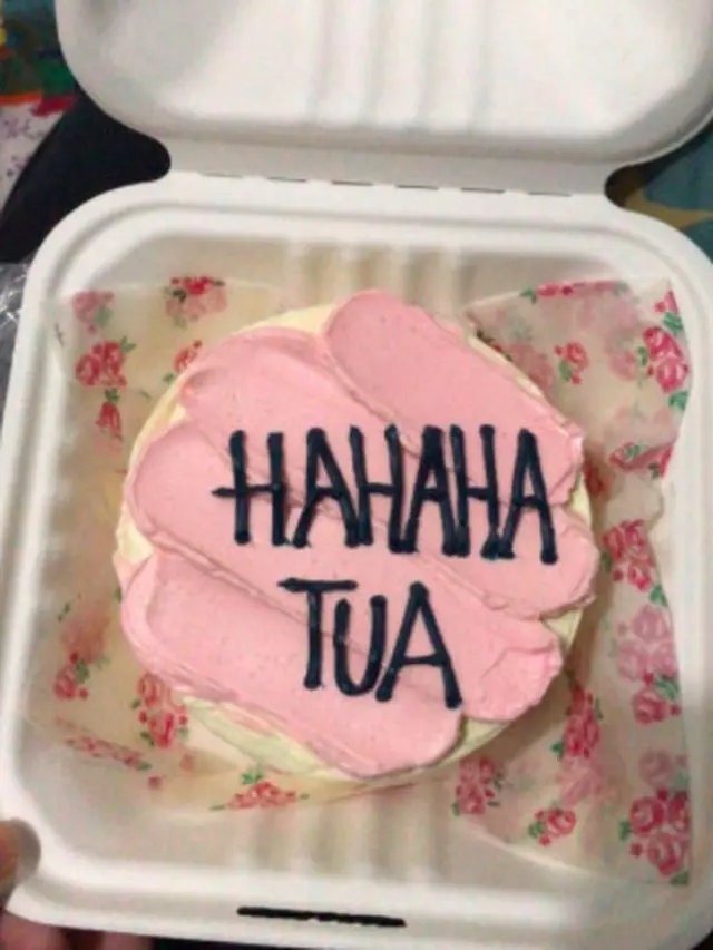 5 Tulisan Kue Ulang Tahun Super Kocak, Jauh dari Ekspetasi