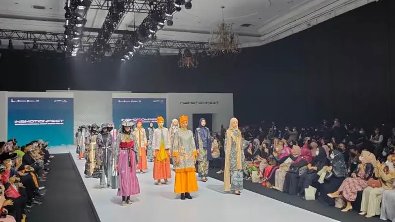 Gandeng 163 Desainer, In2MotionFest 2022 Angkat Kearifan Lokal Modest Fashion Menuju Pasar Global