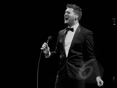 Penyanyi asal Kanada, Michael Buble sukses menggelar konser di Indonesia Convention Exhibition, Tangerang, Kamis (29/1/2015). (Liputan6.com/Herman Zakharia)