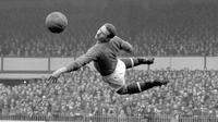 Harry Gregg saat membela MU (PA via AP, File)