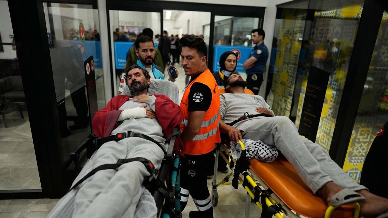 FOTO: Aktivis Global Sumud Tiba di Istanbul Setelah Ditahan srael