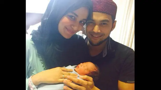 Melirik Isi Instagram Anak Shireen Sungkar