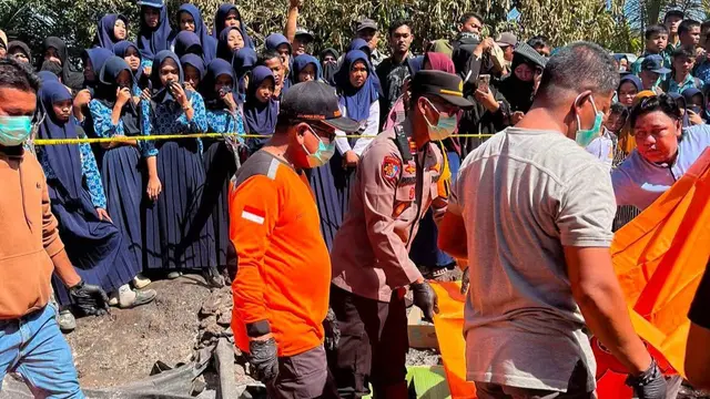 Kebakaran hunian Dusun Tondopi Kabupaten Bombana Sulawesi Tenggara