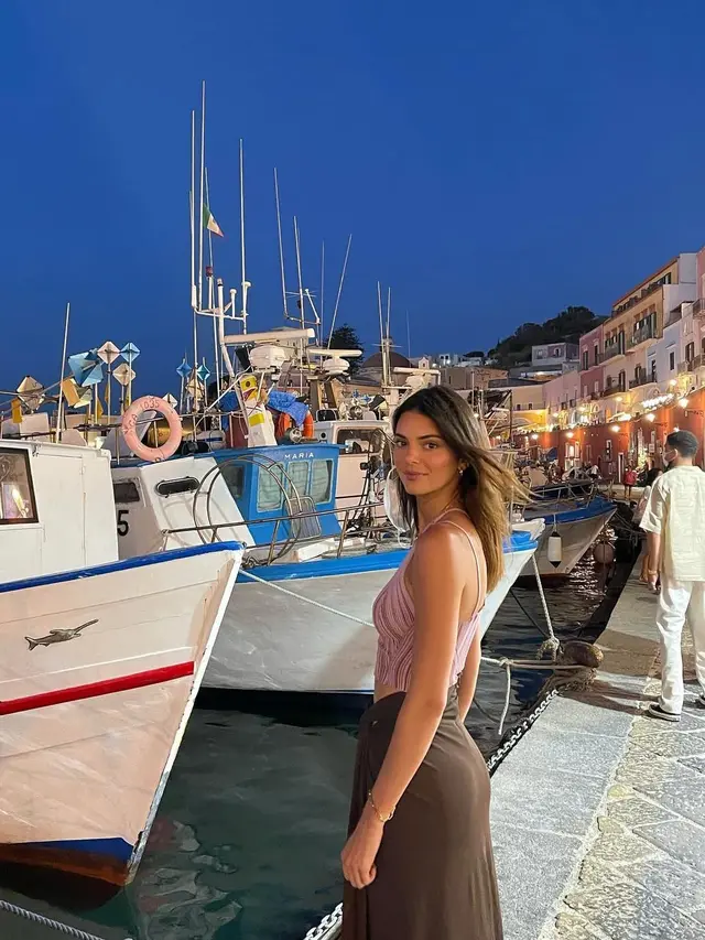 Inspirasi Daily Look ala Kendall Jenner (Instagram/@kendalljenner)