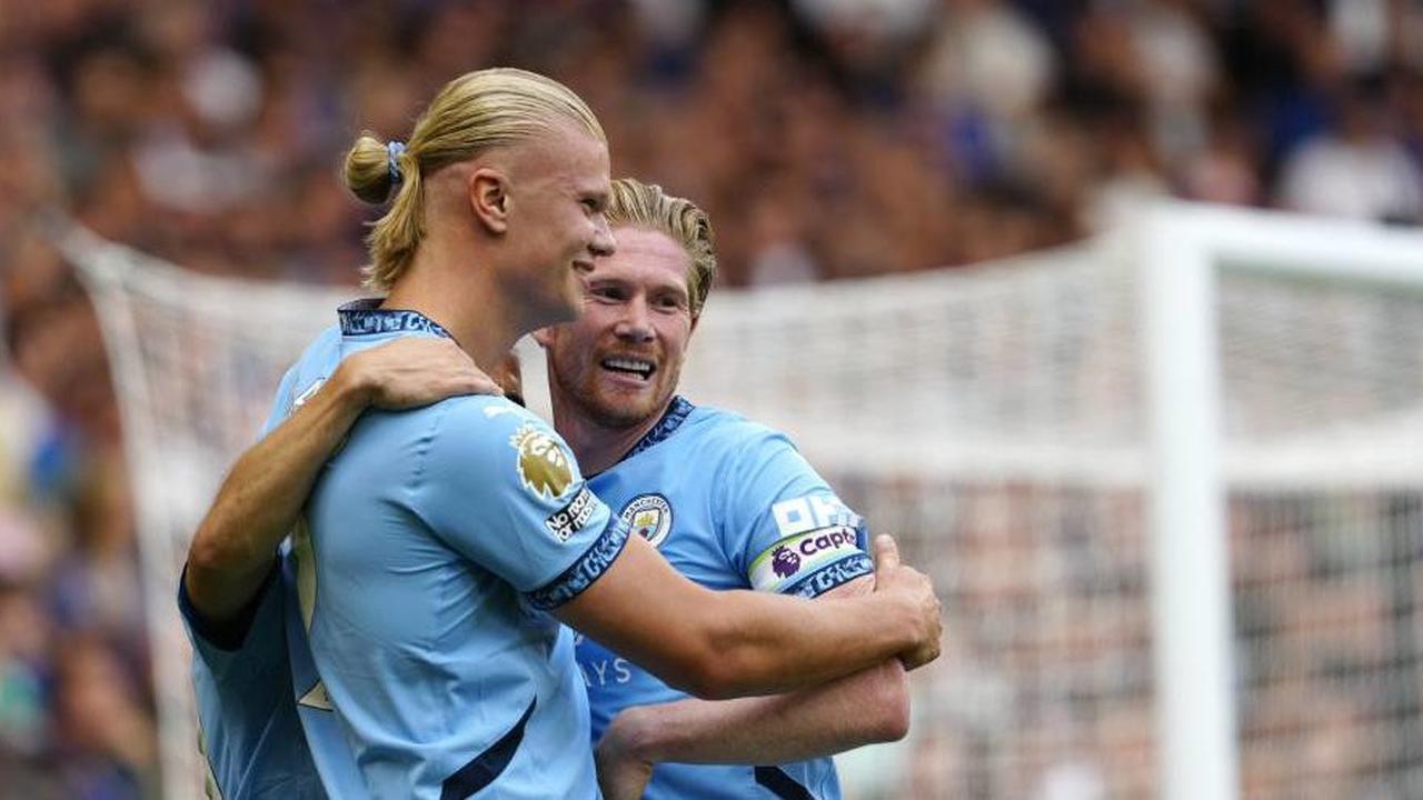 Dengan menggunakan formasi 3-2-4-1, Pep Guardiola mengubah strategi karena Kevin De Bruyne semakin menua.