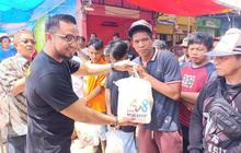 Perumda Pasar Makassar Salurkan Bantuan Kebutuhan Pokok untuk Ratusan Petugas Kebersihan Pasar