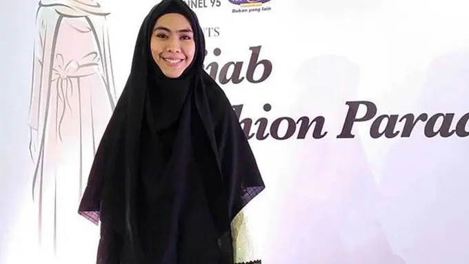 Oki tetap berkegiatan meski hamil besar/copyright: KapanLagi.com