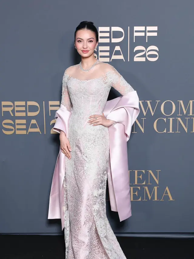 Pesona Anggun dan Lembut Raline Shah Curi Perhatian di Women in Cinema, Festival Film Cannes ke-79
