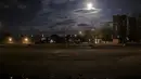 Sebuah meteor melesat di langit Portland dimana seorang sersan Maine berhasil menangkap kilatan cahaya dari langit. Maine berhasil merekam menggunakan video yang ada di dashboard mobil dinasnya. (Courtesy Portland Maine Police Department/Reuters)