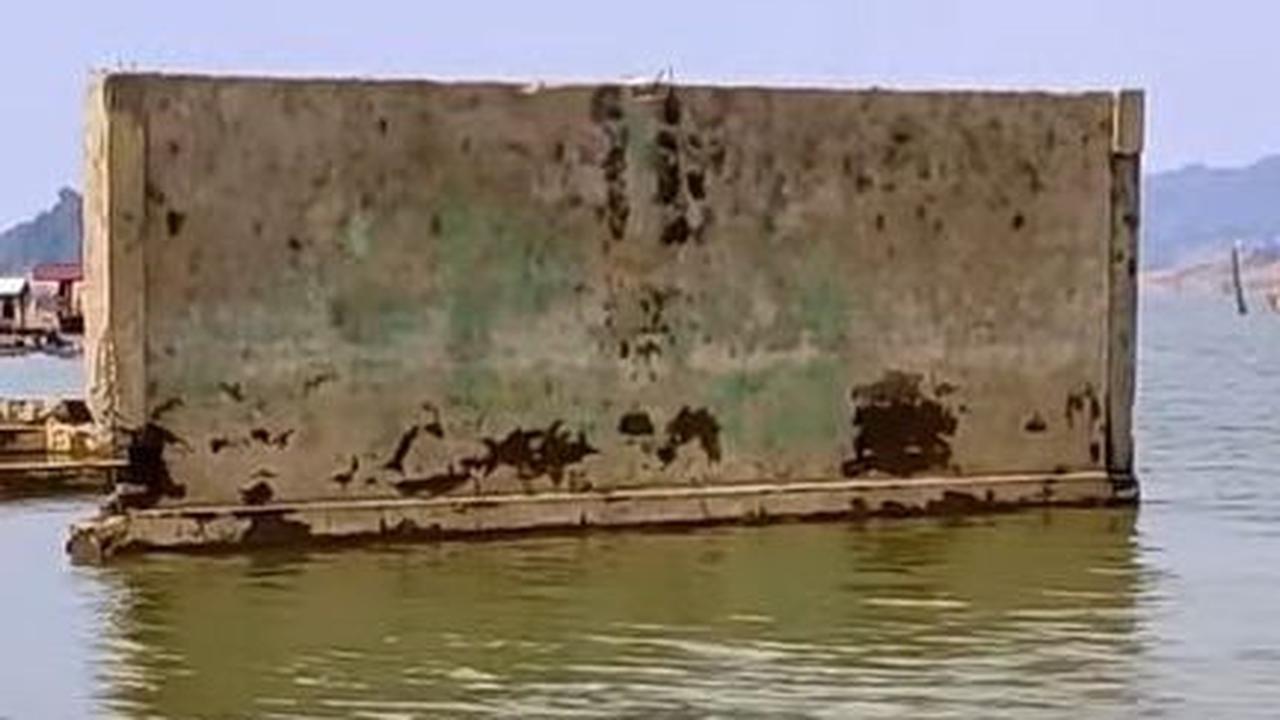 Waduk Jatigede Surut, Bangunan Sekolah Ini Kembali Muncul Setelah Ditenggelamkan