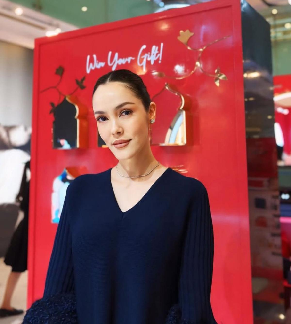 4 Potret Cathy Sharon Tetap Memesona di Usia 42 Tahun, Rahasia Awet Mudanya Bikin Kagum