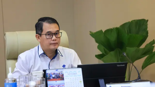 Direktur Jenderal Pembinaan Pelatihan Vokasi dan Produktivitas (Binalavotas) Kemnaker, Darmawansyah, memberikan arahan dalam briefing peserta MagangHub Batch 2 Angkatan II, Senin (21/9/2026). (Dok Kemnaker)