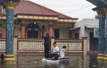 Banjir Bekasi Tambun Angke Berlarut Tiga Pekan, Warga Terjebak Genangan Hingga 1,5 Meter