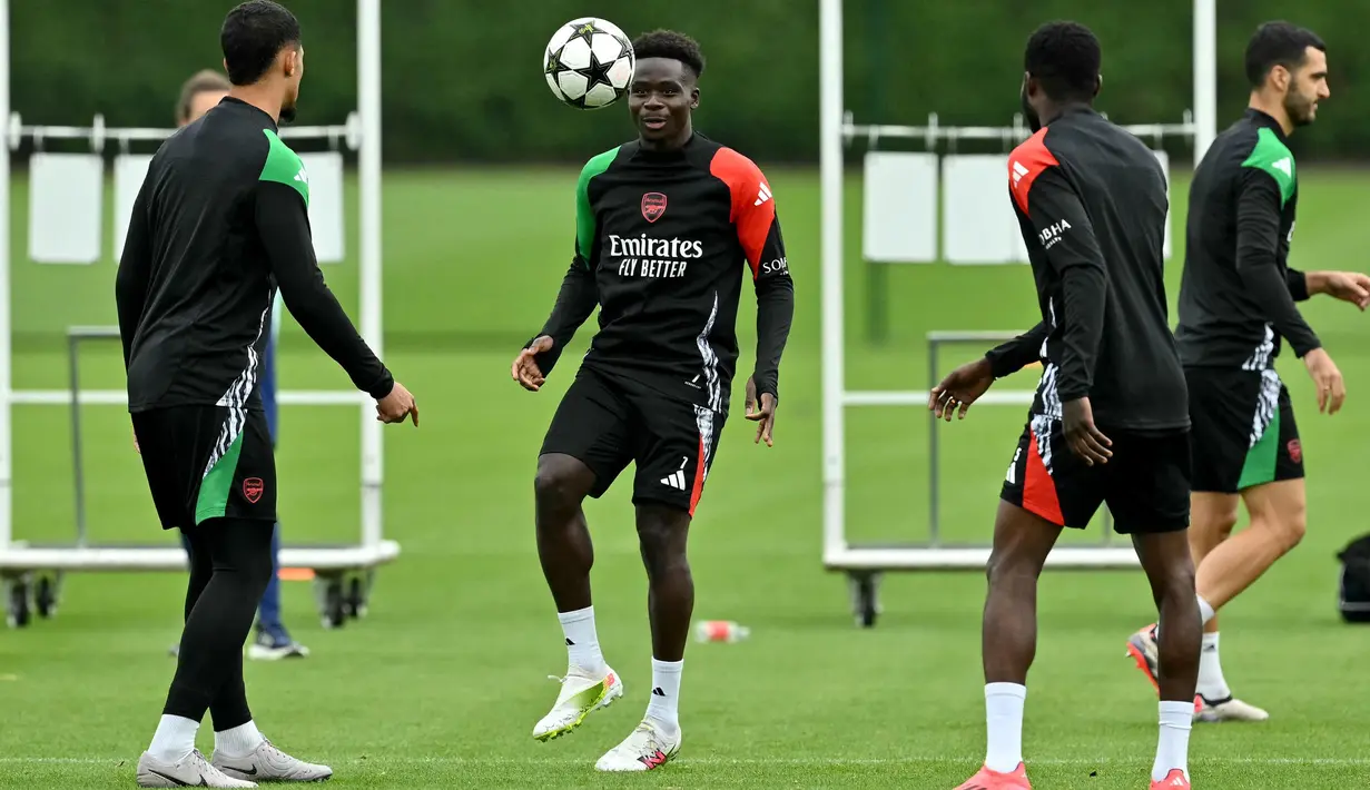 Di sisi lain, kabar buruk berhembus di kubu Arsenal. Pelatih Mikel Arteta mengabarkan, Riccardo Calafiori mengalami cedera dan diragukan bisa tampil untuk menghadapi Paris Saint-Germain. (Glyn KIRK/AFP)