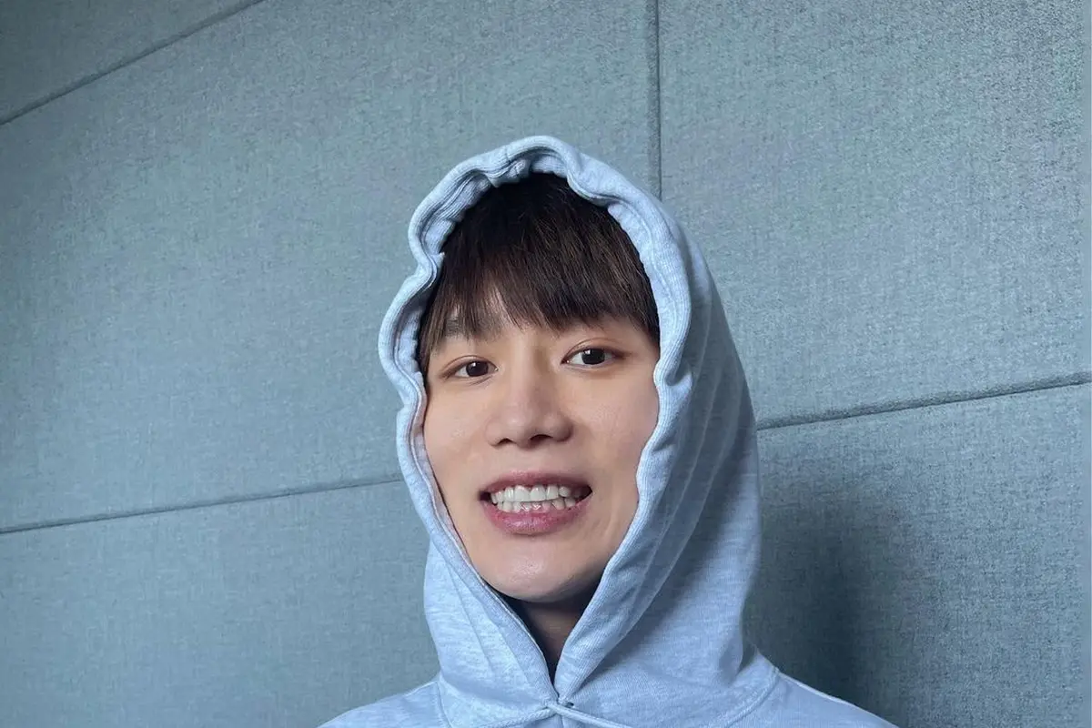 Taeil NCT. (Instagram/ mo.on_air)