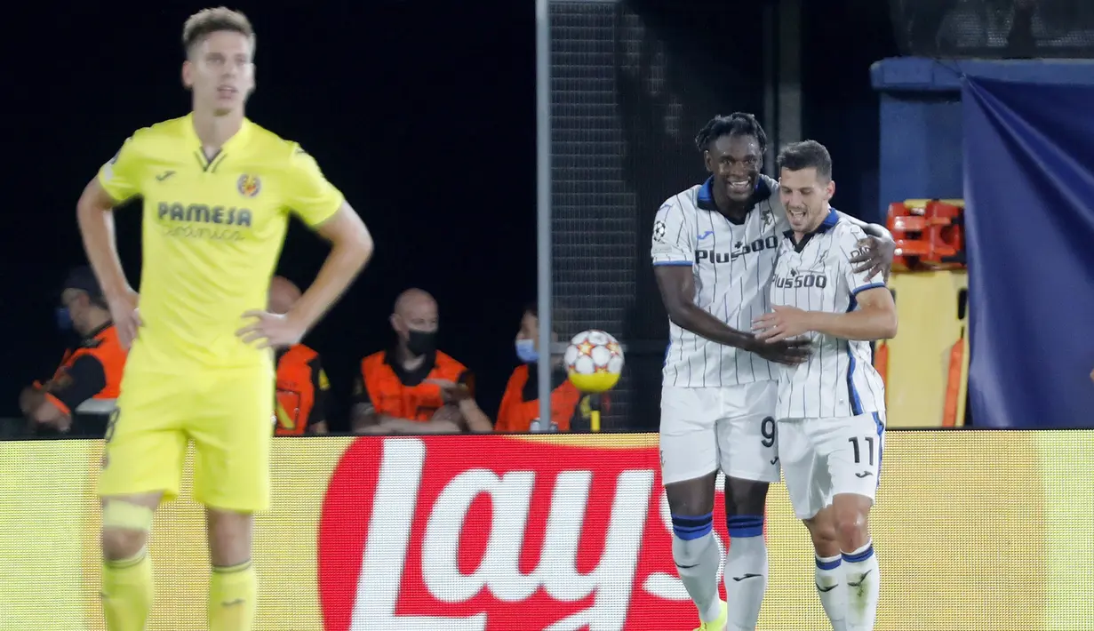 Pada menit ke-6 Atalanta berhasil unggul 1-0 lewat gol gelandang Remo Freuler. Ia sukses membobol gawang Villarreal usai menerima umpan Duvan Zapata. (Foto: AP/Alberto Saiz)
