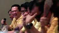 Tim sukses Ade Kamomarudin, Bambang Soesatyo (kedua kiri) memberikan keterangan pers  untuk memenangkan  bursa pemilihan calon ketua umum DPP Golkar di Yogyakarta (11/3/2016). Rencana  Munaslub akan di gelar pada tahun 2016. (Liputan6.com/Boy Harjanto)