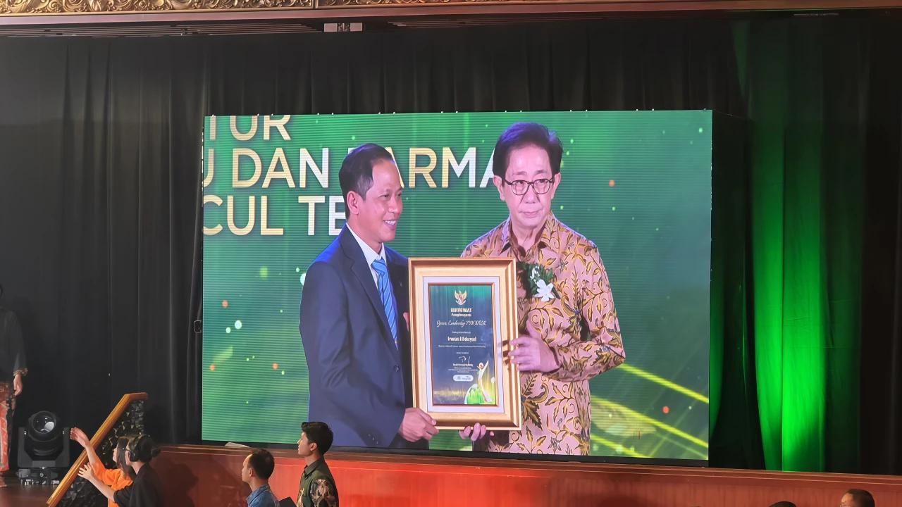 Sido Muncul Sabet PROPER Emas Keenam Beruntun, Irwan Hidayat Kembali Raih Green Leadership
