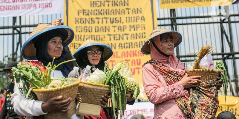 Peringati Hari Tani Nasional, Massa Petani Demo di Depan Gedung DPR