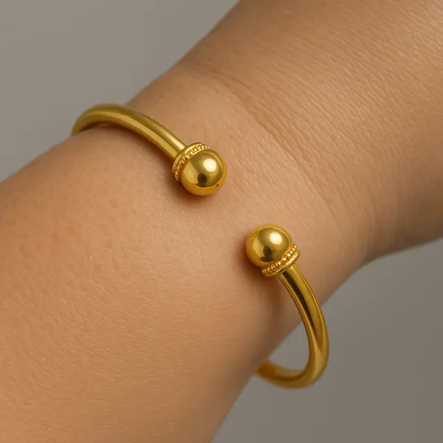 Gelang Emas 5 Gram Bisa untuk Tangan Gemuk? Ini 7 Model yang Nyaman dan Tetap Terlihat Mewah