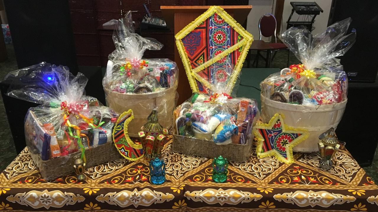 Bingkisan Ramadan untuk muslim pengungsi Suriah di Toronto, Kanada. (CBC.ca)