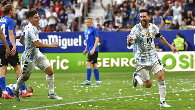 Foto: Lionel Messi Buktikan Diri Belum Habis, Borong lima Gol dan Cetak Rekor Fantastis