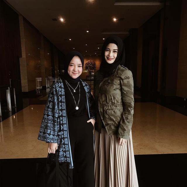 Inspirasi Hijab Outfit Kece Ala Nissa Sabyan Dan Jihan Fahira