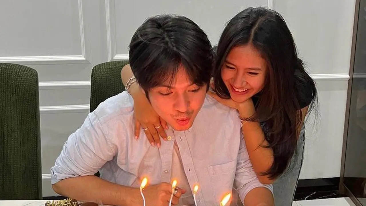 Angga Yunanda dan Shenina Cinnamon