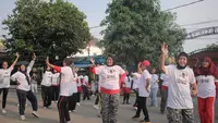 Relawan Mas Bowo menggelar kegian senam sehat dan pembagian sembako di Karawang Barat, Jawa Barat (Jabar). (Dok. Istimewa)