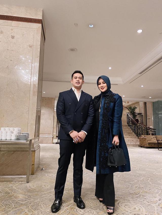 Saling Sindir di Media Sosial, Ini 6 Potret Mesra Olla Ramlan dan Aufar Hutapea