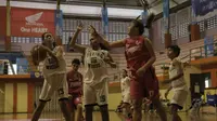 Merah Putih Predator Jakarta melangkah ke babak semifinal Honda Merpati Bali Basketball Challenge usai menang 77-48 atas Fyling Wheel Makassar pada laga kedua, Jumat (3/2/2017).