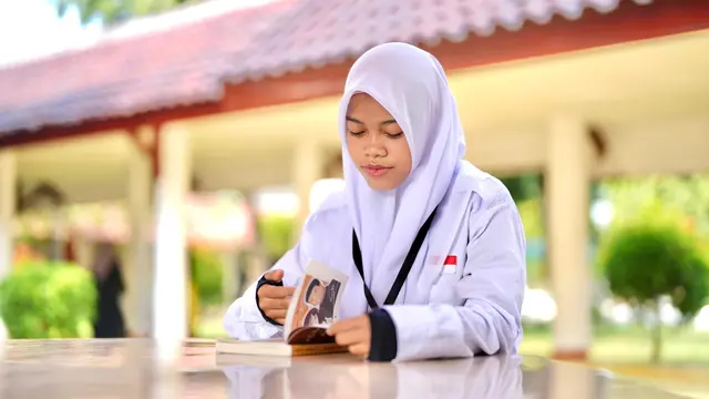 Adelia Eka Tri Septiani (16)