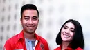 Dua penyanyi muda Indonesia, Indah Dewi Pertiwi dan Vidi Aldiano, ikut dalam Gerakan Peduli HIV & AIDS. (Wimbarsana/Bintang.com)