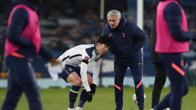 FOTO: Tercipta 9 Gol, Everton Singkirkan Tottenham dari Piala FA