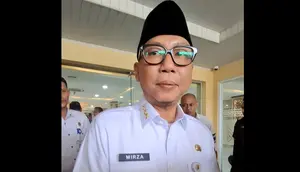 Ibu Melahirkan di Mobil Imbas Jalan Rusak, Gubernur Lampung Minta Maaf