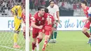 Pemain Timnas Indonesia Kevin Diks mencetak gol lewat sundulan ke gawang Bangladesh pada pertandingan Grup A FIFA ASEAN Cup 2026 di Jakarta, Kamis (1/10/2026). Indonesia menang telak 9-2 atas Bangladesh. (KLY/Budy Santoso)