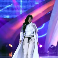 Salah satu guru yang populer melalui media sosial, Rizma Uldiandari atau saat itu dikenal dengan guru cantik asal Tegal, menjadi salah satu pengisi dalam ISMA 2K16. (Nurwahyunan/Bintang.com)