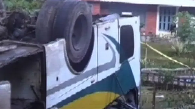 Evakuasi Bangkai Bus Maut Masuk Jurang Dilanjutkan