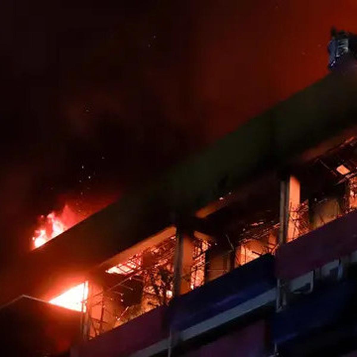 4 Fakta Korban Kebakaran Glodok Plaza, 9 Orang Terjebak Berhasil Diselamatkan