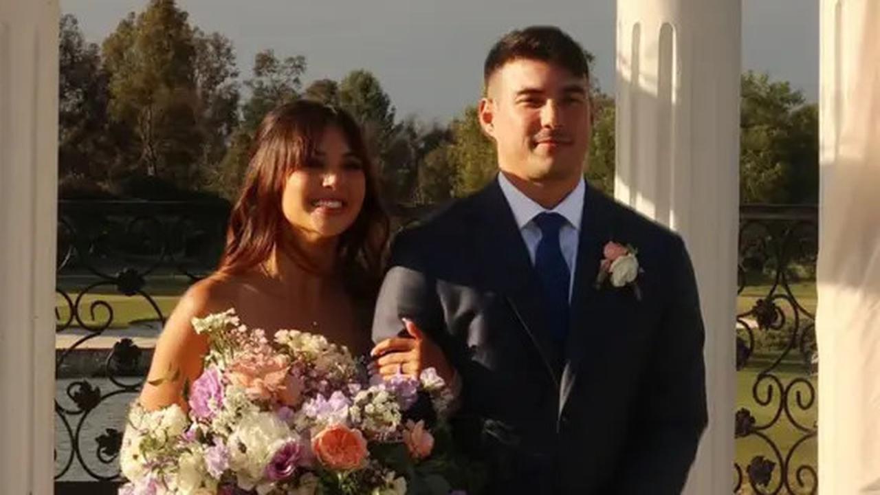 Potret Keindahan Resepsi Pernikahan Aurelie Moeremans dan Tyler Bigenho di California, Konsep Garden Party Khas Bule