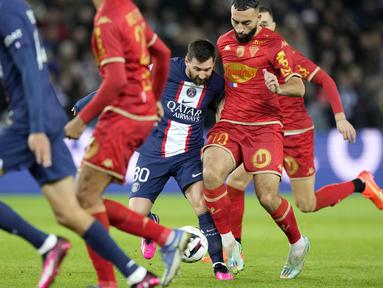 Paris Saint-Germain (PSG) berhasil memetik kemenangan atas Angers pada laga pekan ke 18 Liga Prancis 2022-2023 di Stadion Parc des Princes pada Rabu (11/1/2023). (AP Photo/Francois Mori)