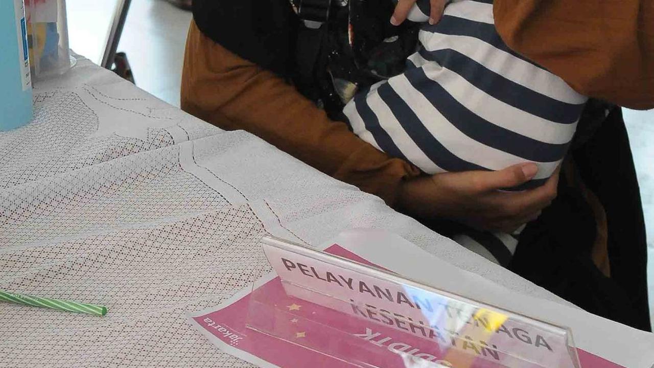 Sebelumnya, pada 2022, pemberian imunisasi RV di Tanah Air dilaksanakan bertahap di 21 kabupaten/kota di 18 provinsi. Saat itu, sasaran imunisasi adalah 196.876 bayi.