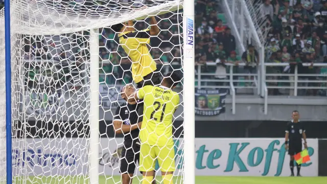 Kiper Madura United, Rendy Oscario